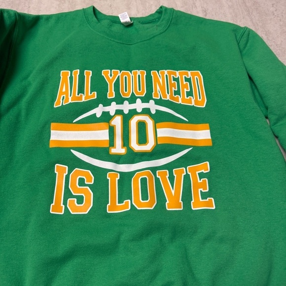 Green Bay Packers Jordan Love crewneck sweatshirt All You Need Is LOVE - Picture 2 of 5